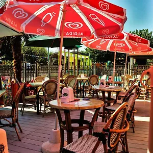 4* Parco vacanze Happy Camping Village